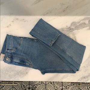 Free People Skinny Jeans.